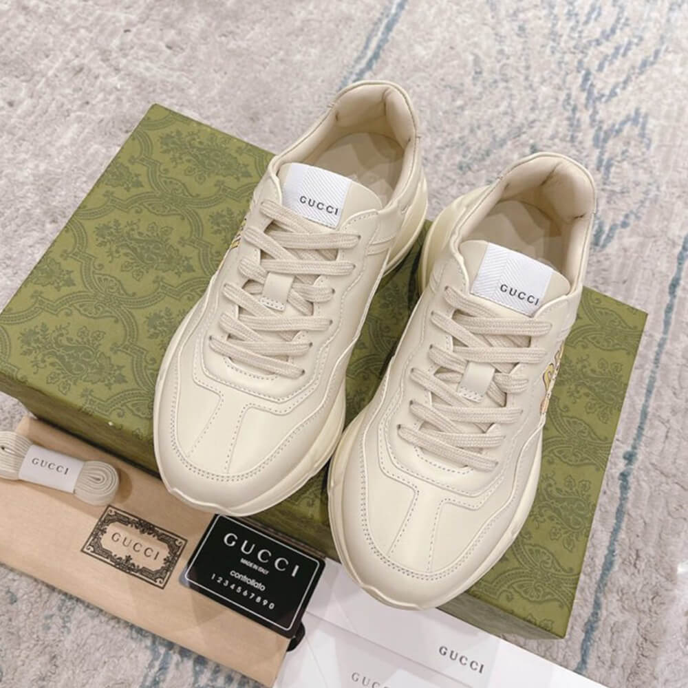 Rhyton sneaker with cat print