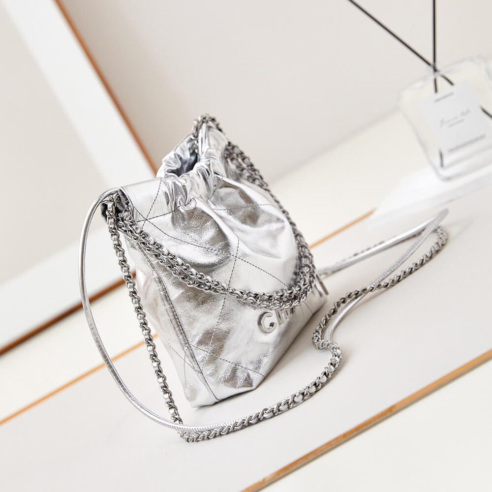 Ch**el 22 Mini Handbag(HIGH-END GRADE)