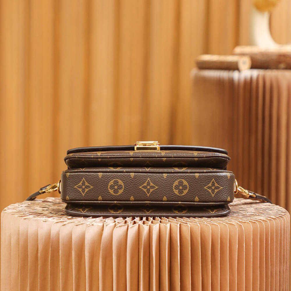 LV POCHETTE METIS EAST WEST(HIGH-END GRADE)
