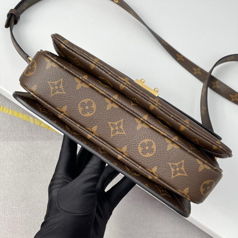 LV Pochette Metis
