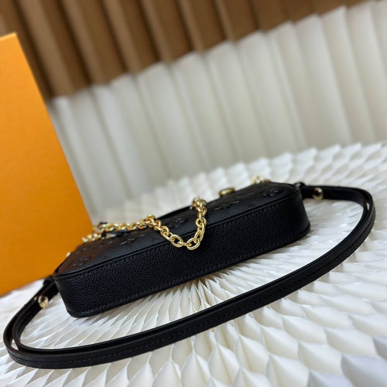 LV Easy Pouch On Strap