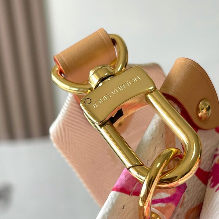 LV OnTheGo East West
