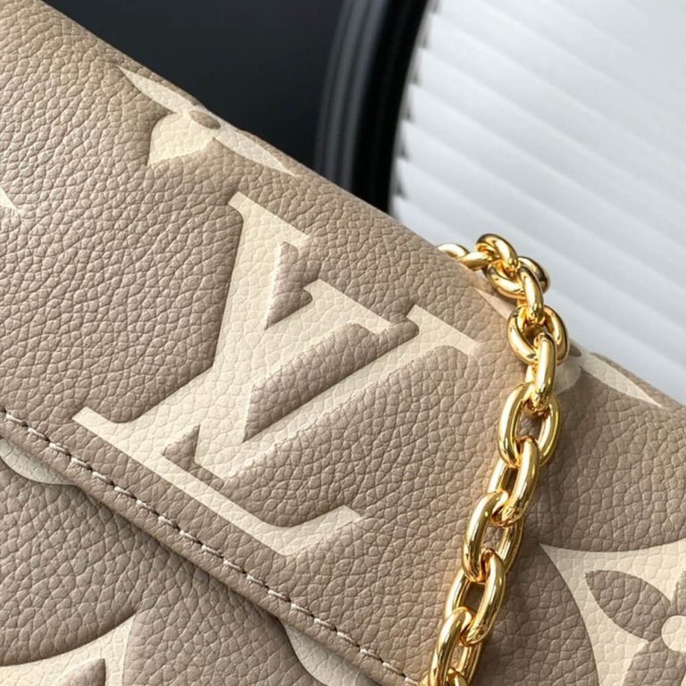 LV Wallet on Chain Ivy