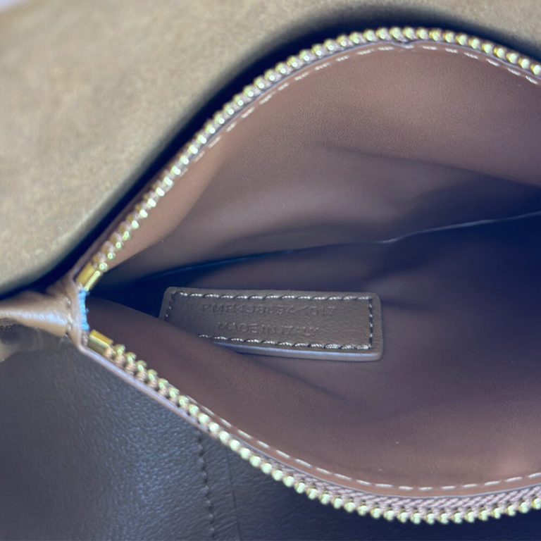 Small LE 5 À 7 bag in soft grained leathe