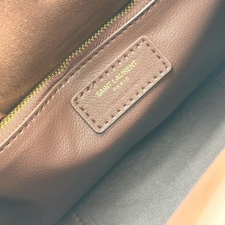 Small LE 5 À 7 bag in soft grained leathe