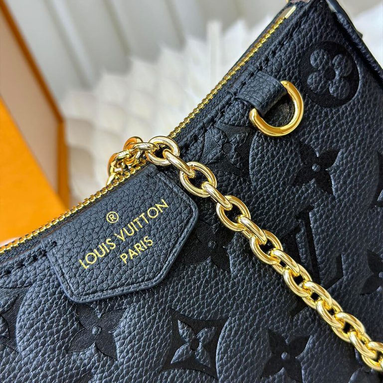 LV Easy Pouch On Strap