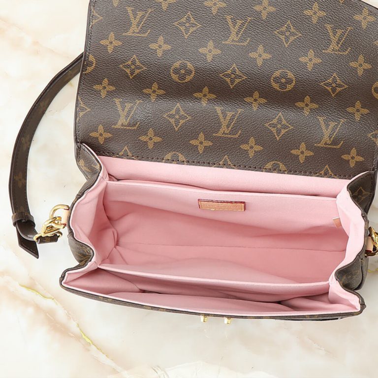 LV Pochette Metis