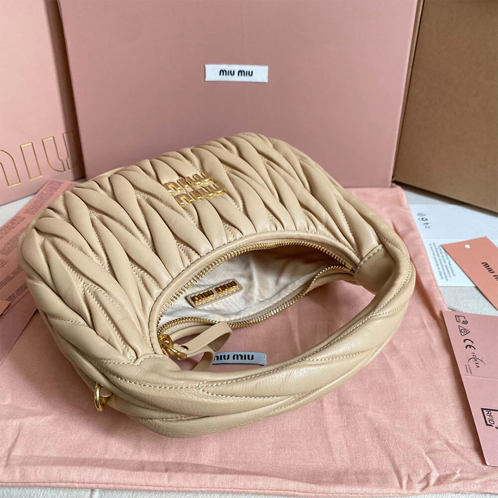 Small Wander matelasse nappa leather hobo bag(HIGH-END GRADE)