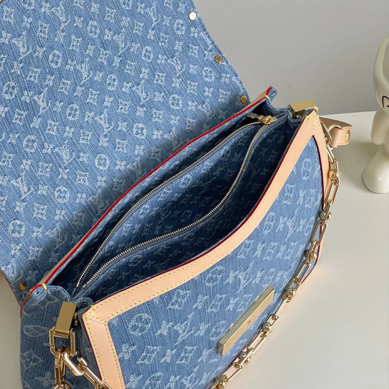 LV Dauphine Soft GM