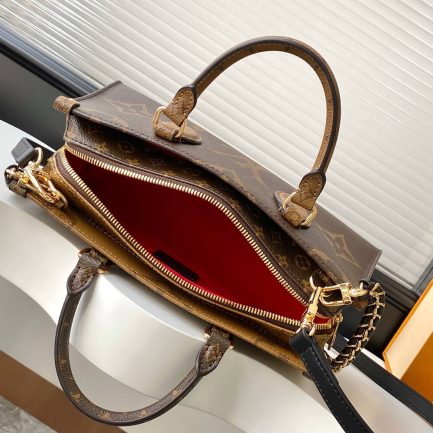 LV OnTheGo East West Chain(HIGH-END GRADE)