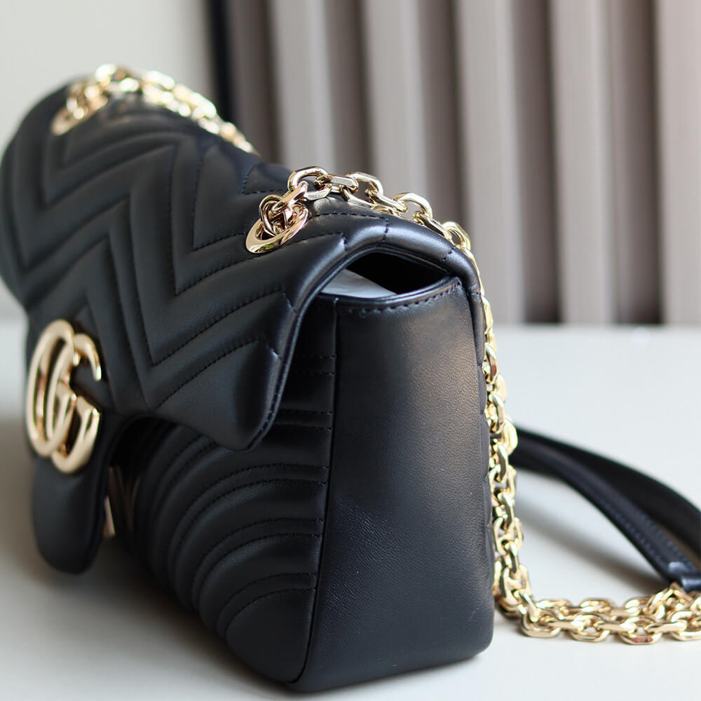 NEW GG Marmont medium shoulder bag