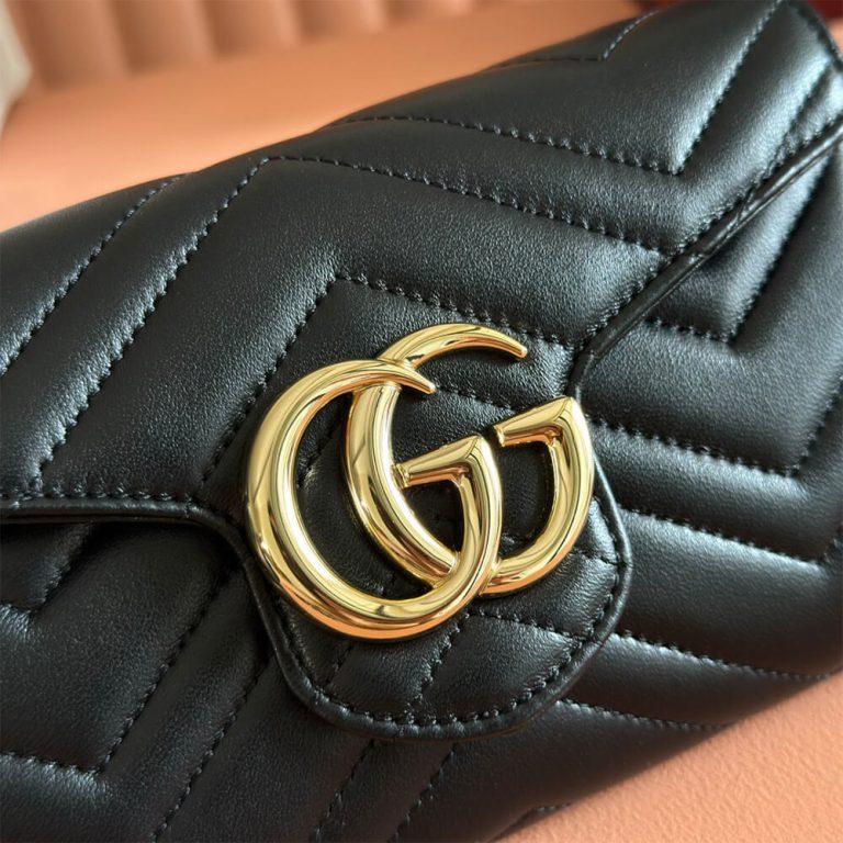 GG Marmont wallet on chain