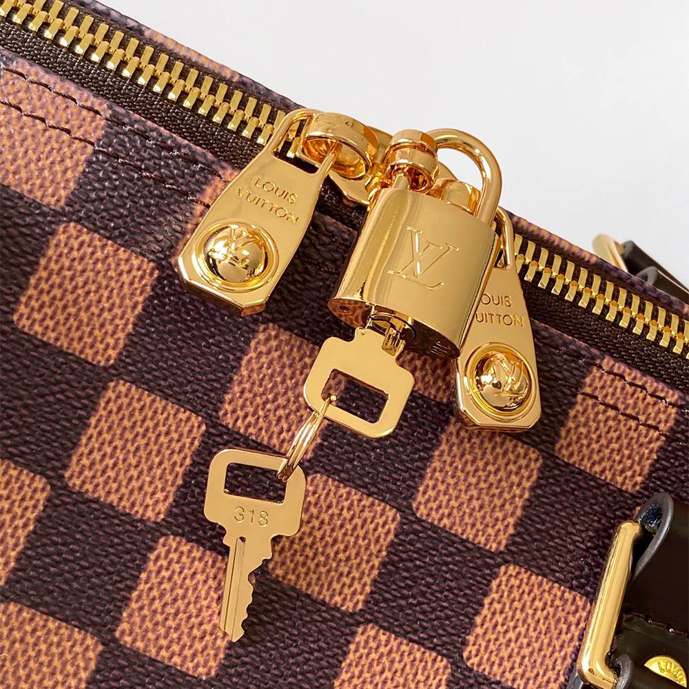 LV Keepall Bandoulière 50