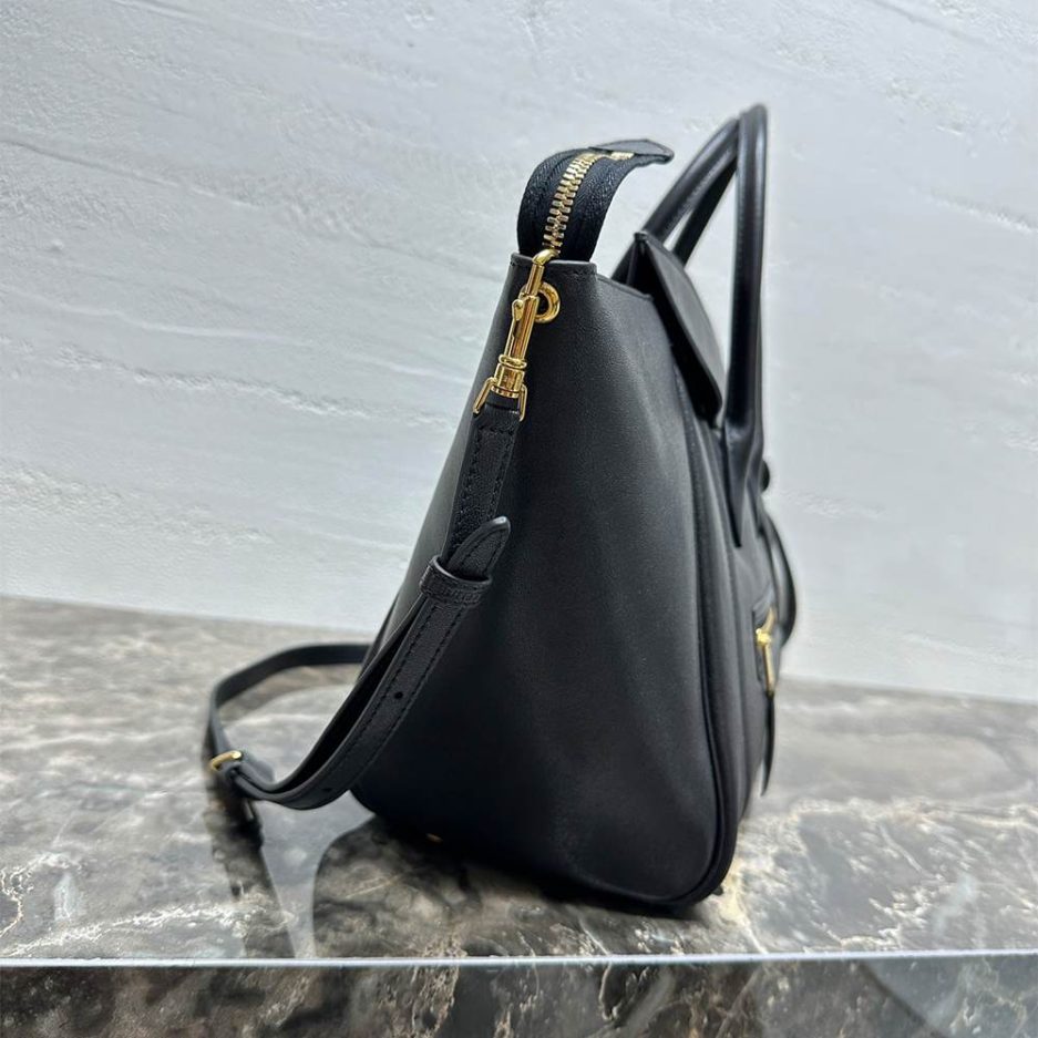 ce1i*e lU*gage in s*pple shiny lambskin(high-end grade)